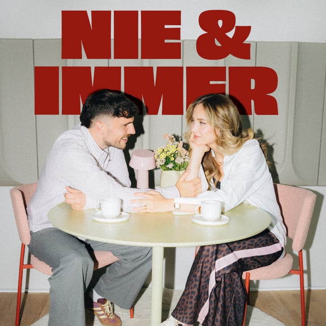 Nie & Immer podcast cover art