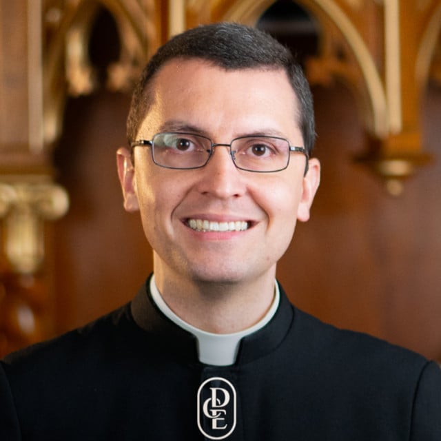 Padre Alex Nogueira podcast cover art